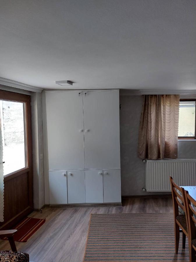 Davids entire place Bordzjomi Buitenkant foto
